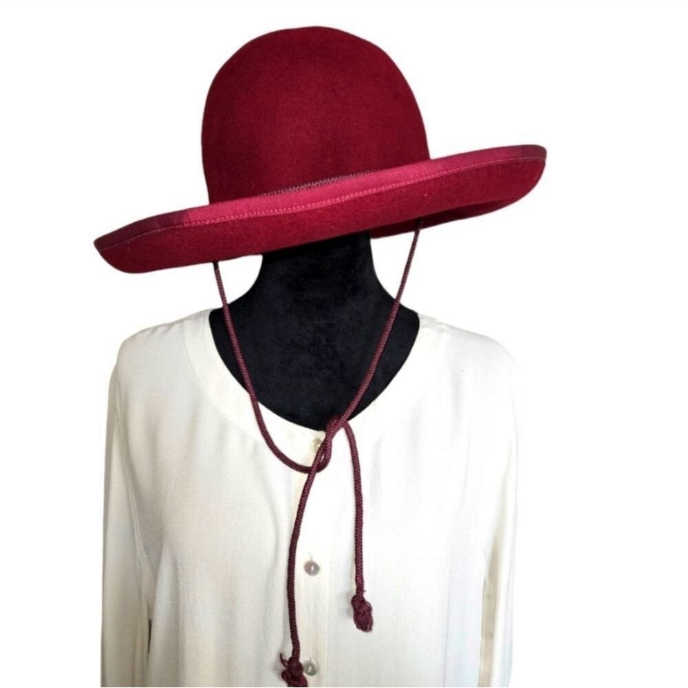 Hat Attack Y2K Women's 100% Wool Wide Brim Burgundy Hat